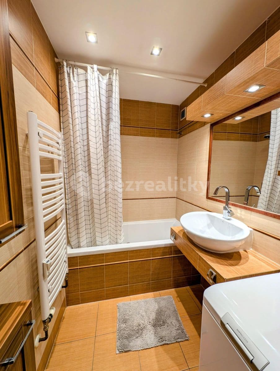 Prenájom bytu 2-izbový 65 m², U Malvazinky, Praha, Praha Prenájom bytu 2-izbový 65 m², U Malvazinky, Praha, Praha