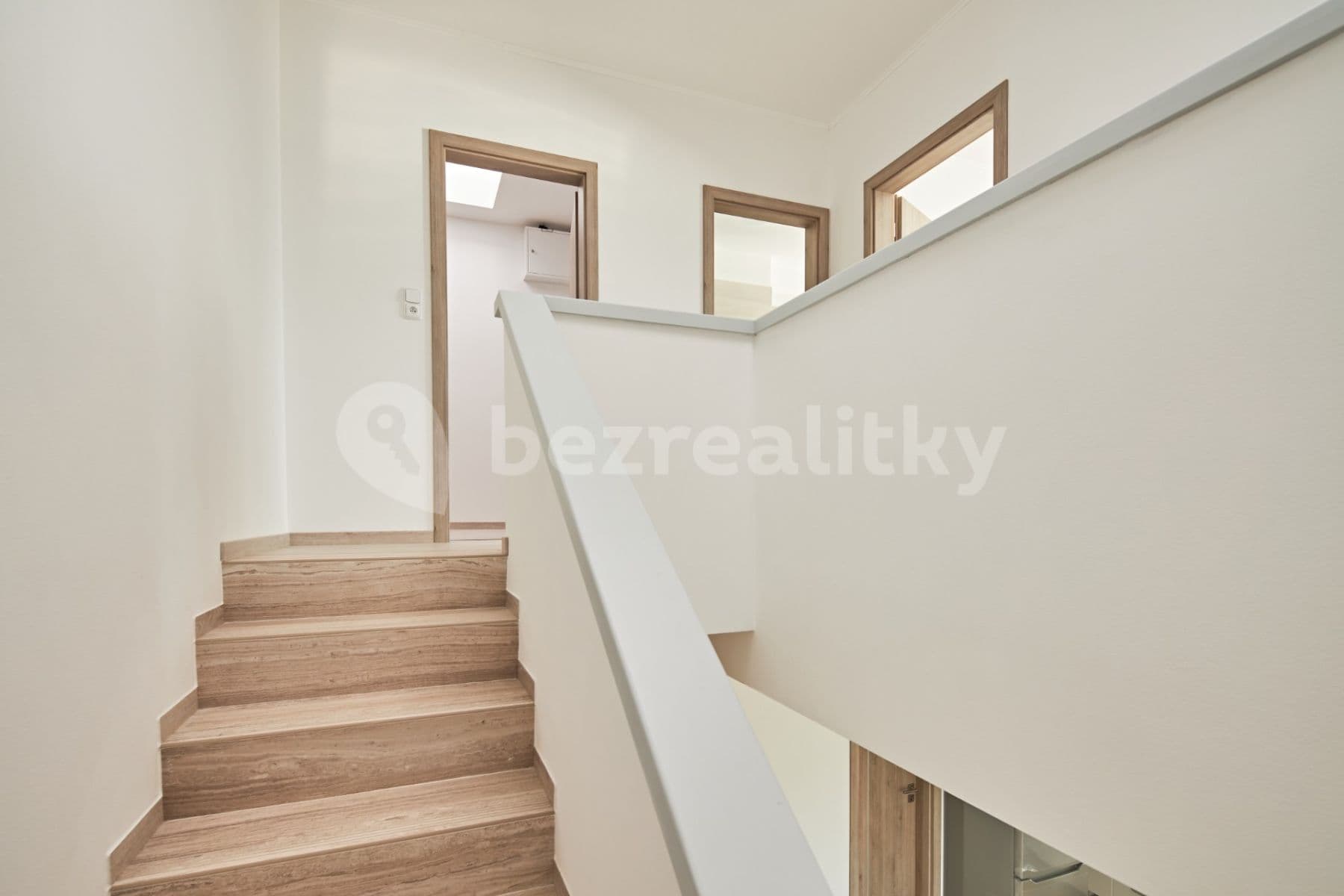 Prenájom domu 120 m², pozemok 302 m², Červánková, Černošice, Středočeský kraj Prenájom domu 120 m², pozemok 302 m², Červánková, Černošice, Středočeský kraj