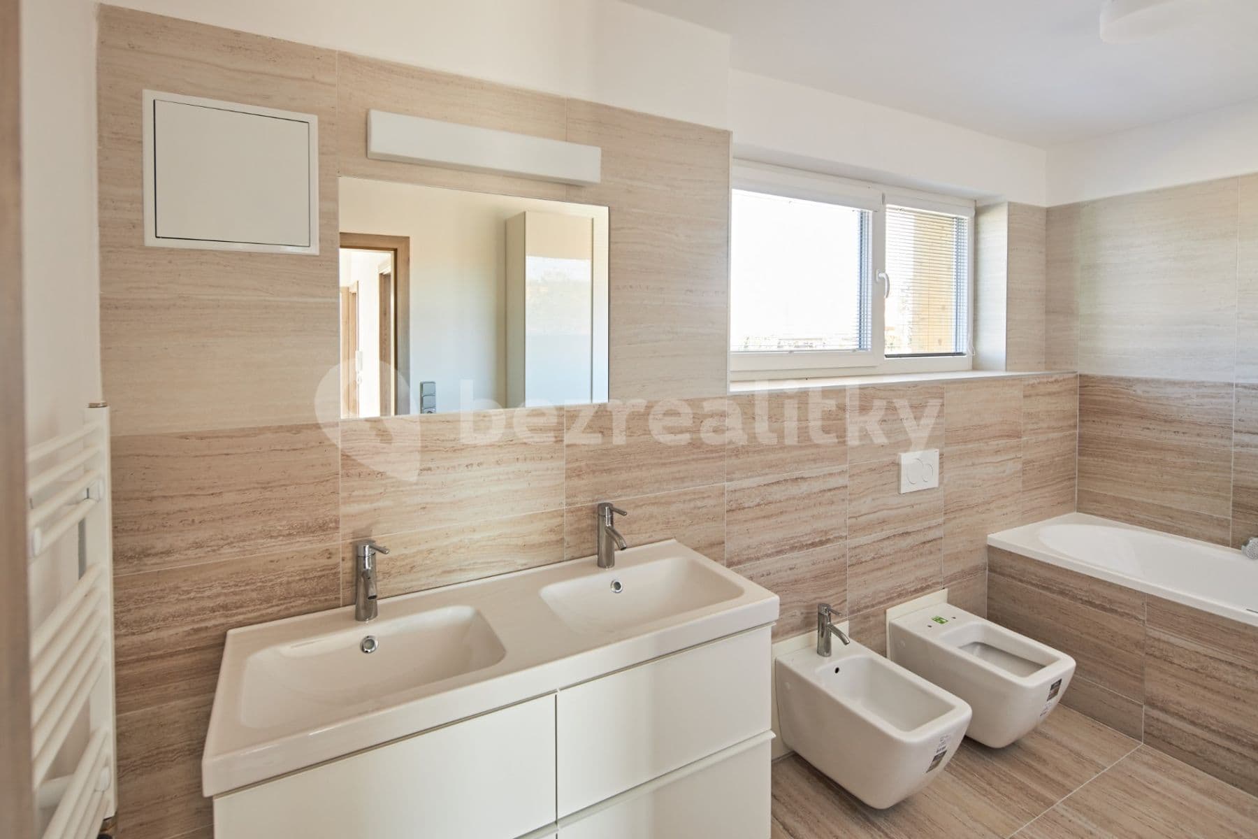 Prenájom domu 120 m², pozemok 302 m², Červánková, Černošice, Středočeský kraj Prenájom domu 120 m², pozemok 302 m², Červánková, Černošice, Středočeský kraj