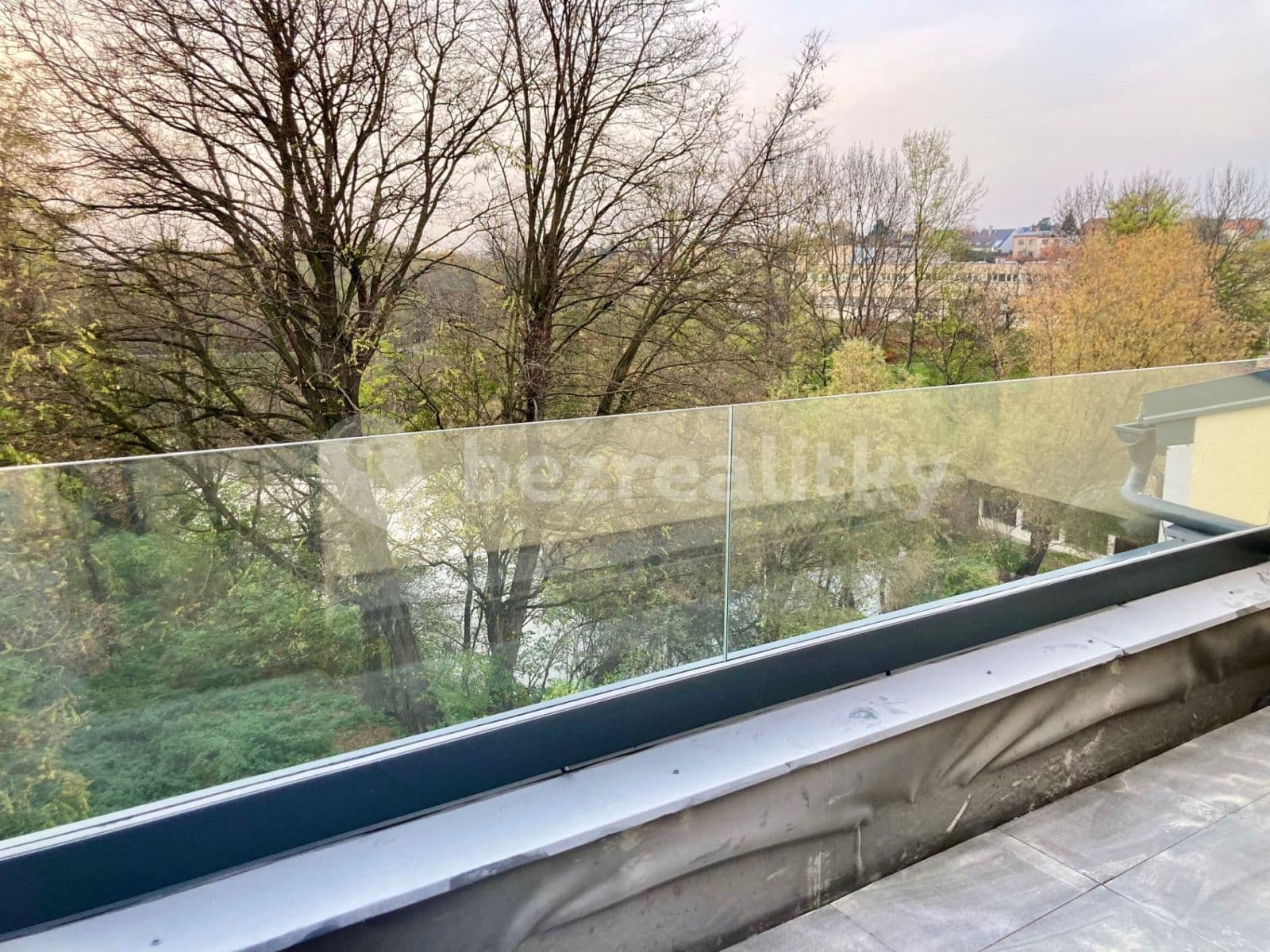 Prenájom bytu 1-izbový 42 m², Čimická, Praha, Praha Prenájom bytu 1-izbový 42 m², Čimická, Praha, Praha