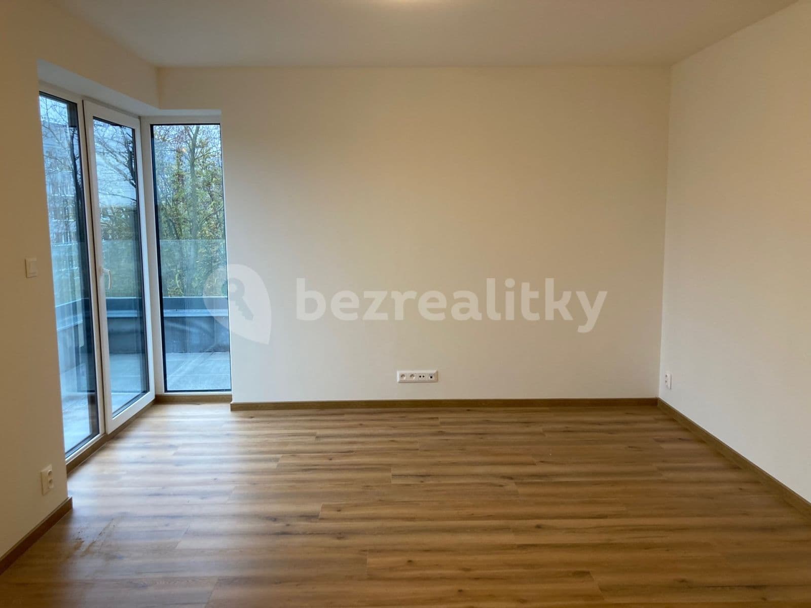 Prenájom bytu 1-izbový 42 m², Čimická, Praha, Praha Prenájom bytu 1-izbový 42 m², Čimická, Praha, Praha