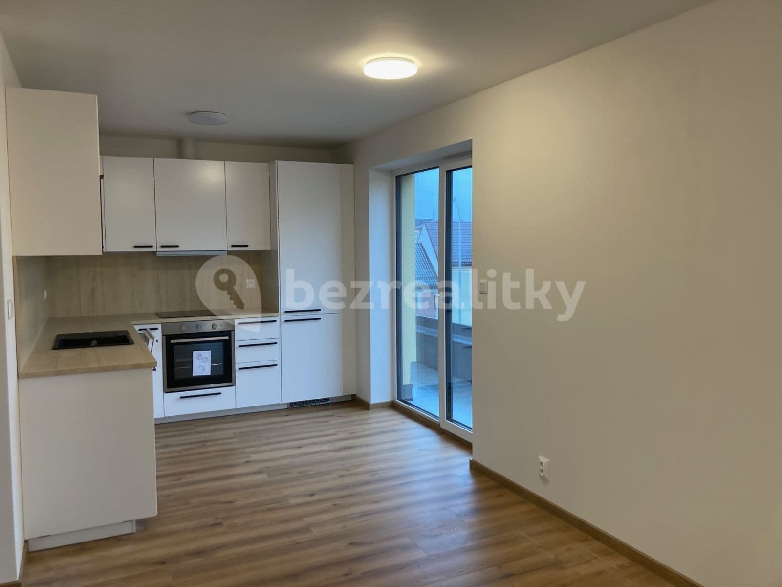 Prenájom bytu 1-izbový 42 m², Čimická, Praha, Praha Prenájom bytu 1-izbový 42 m², Čimická, Praha, Praha
