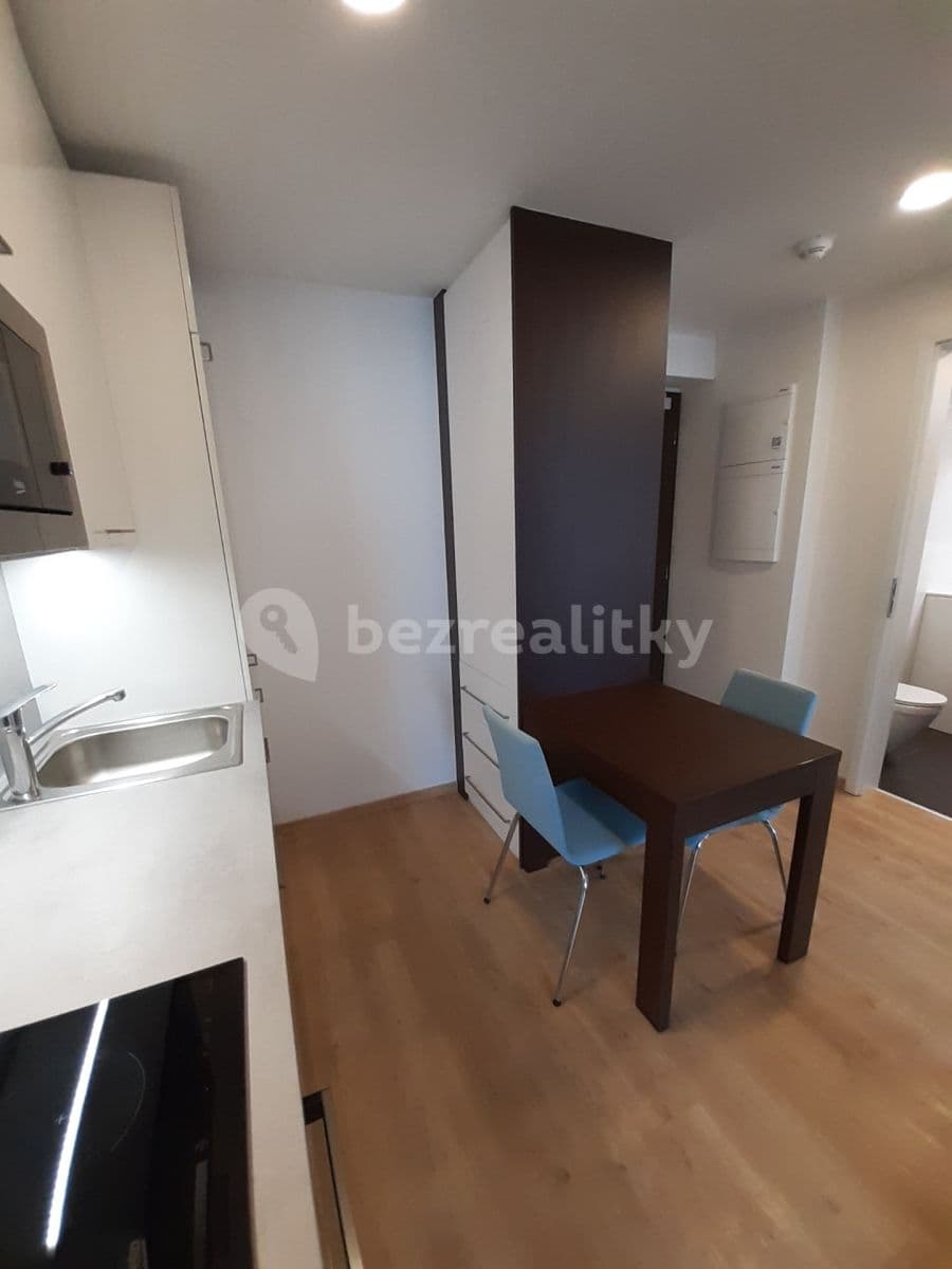 Prenájom bytu 2-izbový 42 m², Mukařovského, Praha, Praha Prenájom bytu 2-izbový 42 m², Mukařovského, Praha, Praha