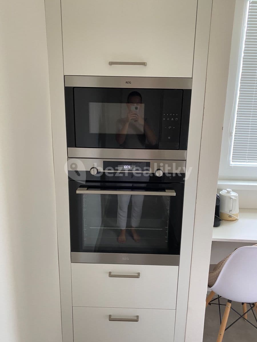 Prenájom bytu 2-izbový 57 m², Dělnická, Olomouc, Olomoucký kraj Prenájom bytu 2-izbový 57 m², Dělnická, Olomouc, Olomoucký kraj