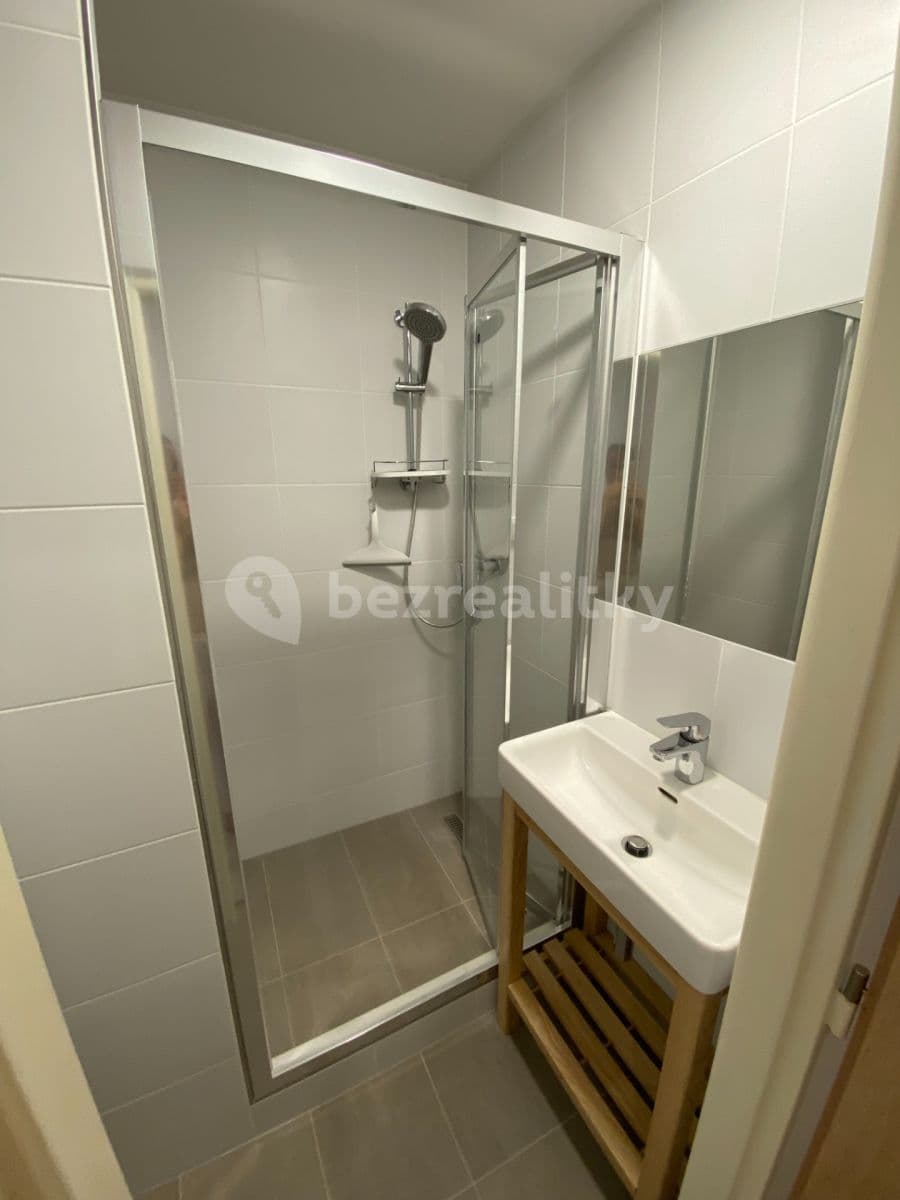 Prenájom bytu 2-izbový 57 m², Dělnická, Olomouc, Olomoucký kraj Prenájom bytu 2-izbový 57 m², Dělnická, Olomouc, Olomoucký kraj