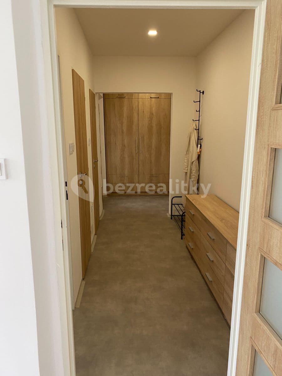 Prenájom bytu 2-izbový 57 m², Dělnická, Olomouc, Olomoucký kraj Prenájom bytu 2-izbový 57 m², Dělnická, Olomouc, Olomoucký kraj
