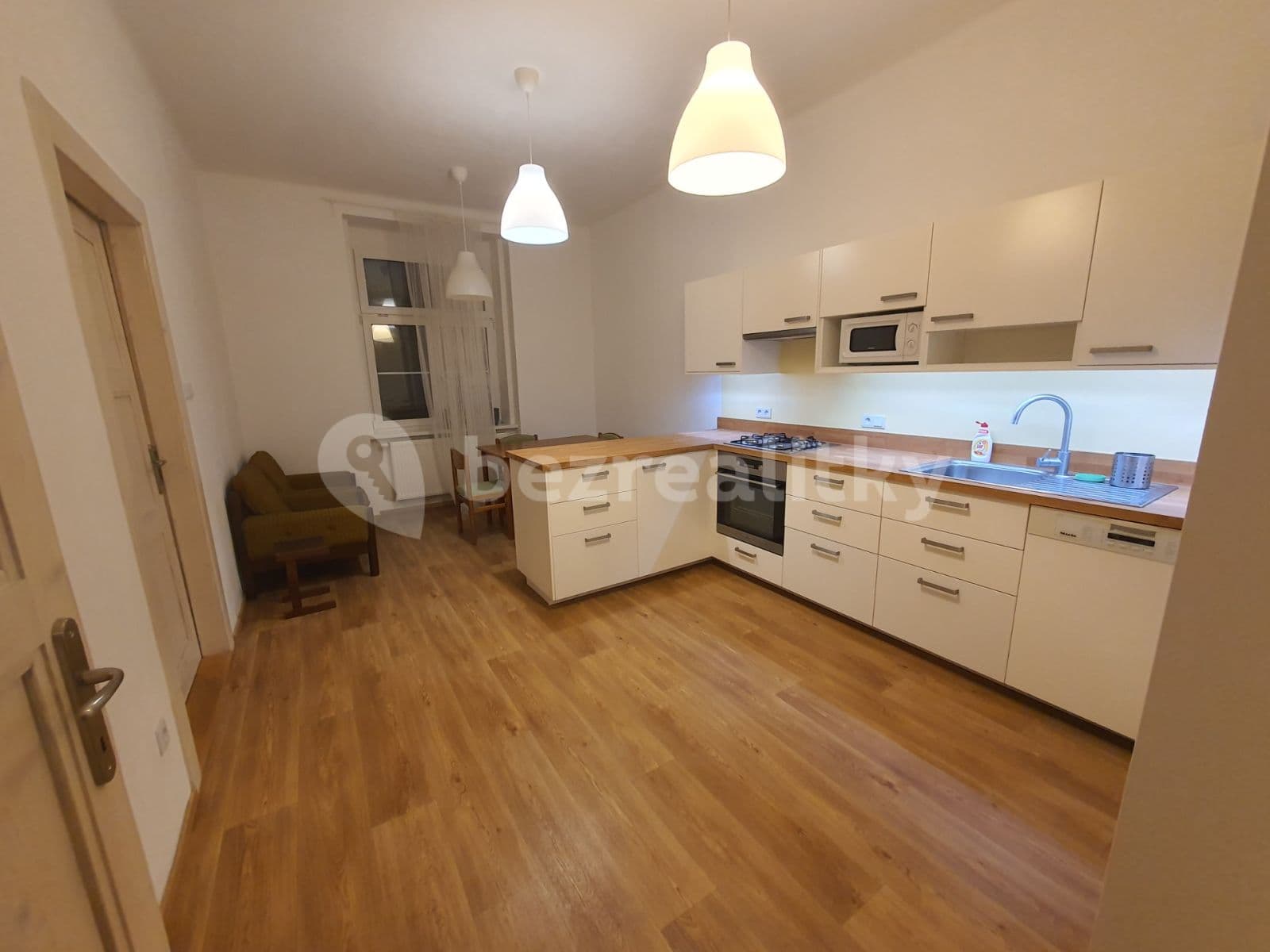 Prenájom bytu 2-izbový 54 m², Dělnická, Praha, Praha Prenájom bytu 2-izbový 54 m², Dělnická, Praha, Praha