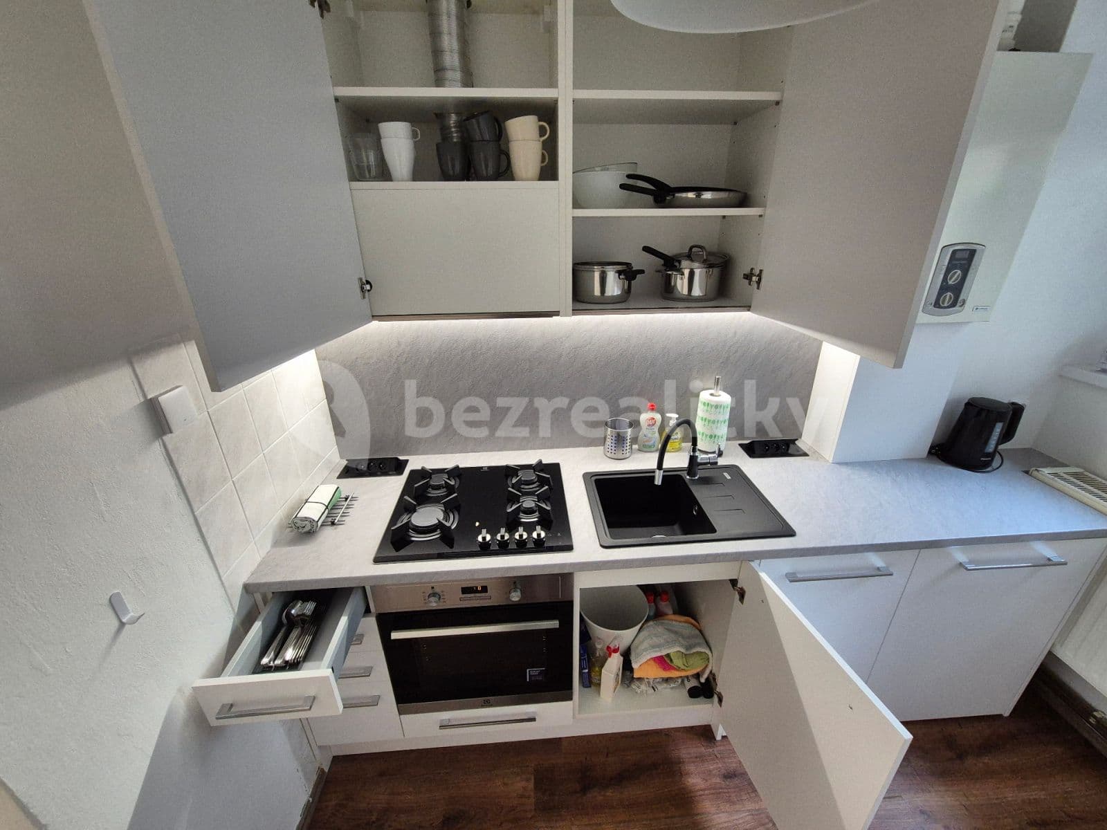 Prenájom bytu 1-izbový 37 m², Nerudova, Brno, Jihomoravský kraj Prenájom bytu 1-izbový 37 m², Nerudova, Brno, Jihomoravský kraj