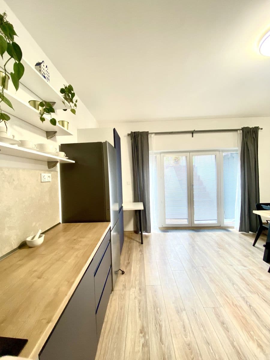 Prenájom bytu 74 m², Prosecka, Praha, Praha Prenájom bytu 74 m², Prosecka, Praha, Praha