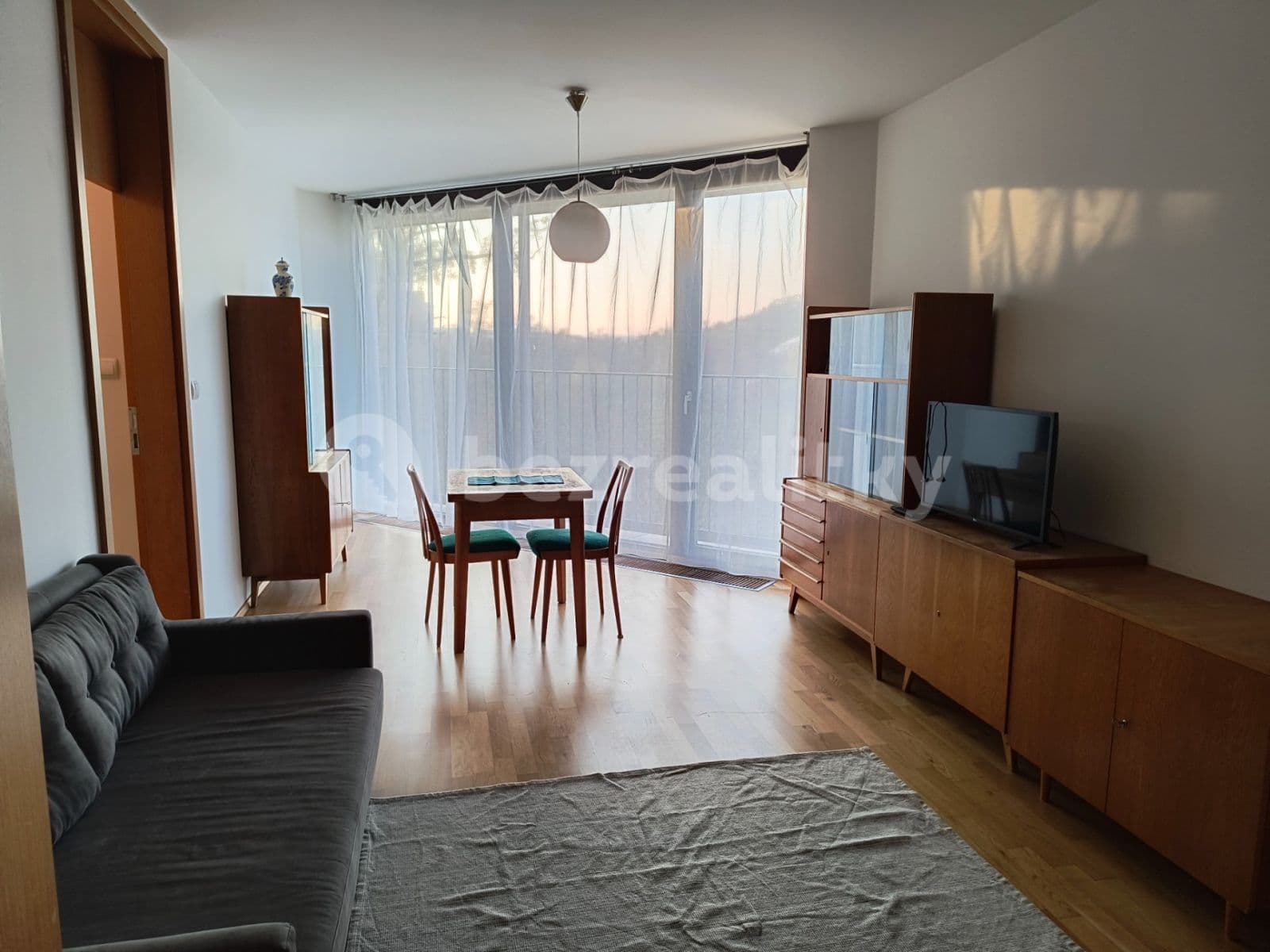 Prenájom bytu 2-izbový 62 m², Pitterova, Praha, Praha Prenájom bytu 2-izbový 62 m², Pitterova, Praha, Praha