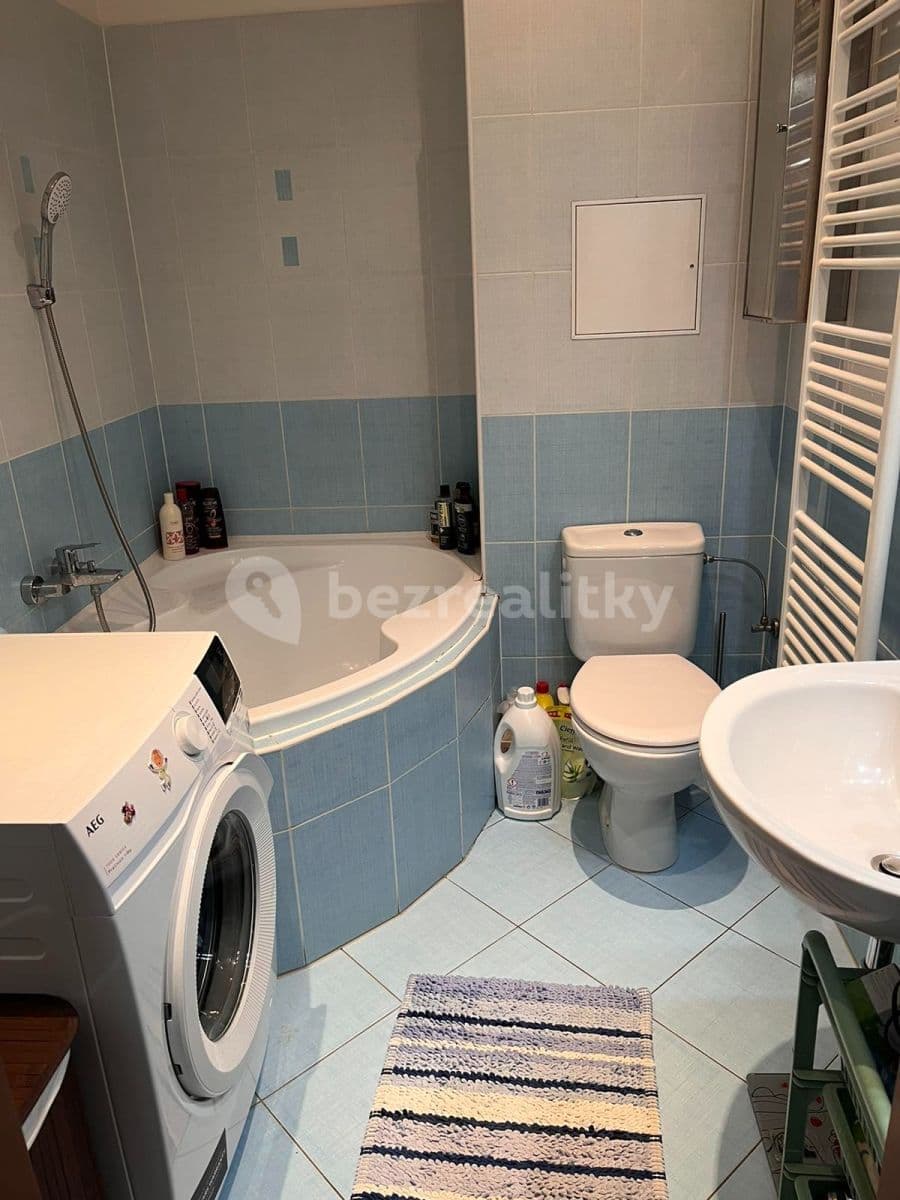 Prenájom bytu 2-izbový 41 m², Plzeňská, Praha, Praha Prenájom bytu 2-izbový 41 m², Plzeňská, Praha, Praha