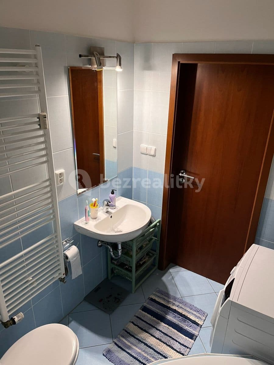 Prenájom bytu 2-izbový 41 m², Plzeňská, Praha, Praha Prenájom bytu 2-izbový 41 m², Plzeňská, Praha, Praha