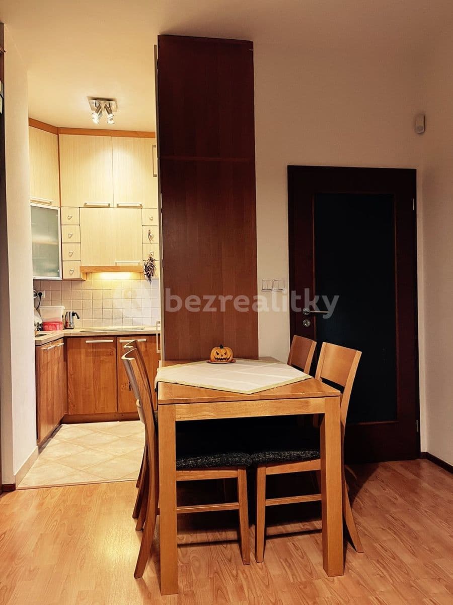Prenájom bytu 2-izbový 41 m², Plzeňská, Praha, Praha Prenájom bytu 2-izbový 41 m², Plzeňská, Praha, Praha