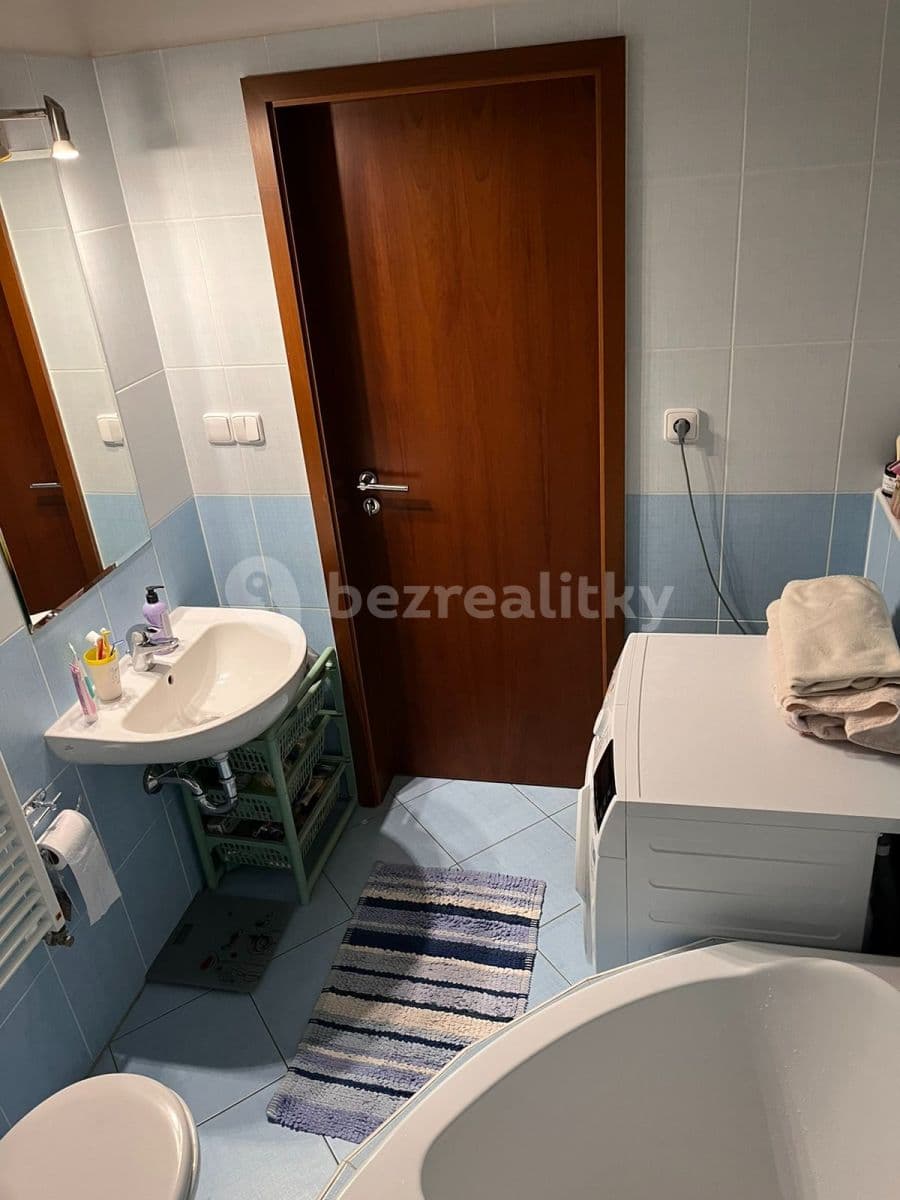 Prenájom bytu 2-izbový 41 m², Plzeňská, Praha, Praha Prenájom bytu 2-izbový 41 m², Plzeňská, Praha, Praha