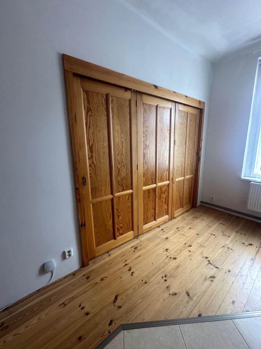 Prenájom bytu 1-izbový 40 m², Hartigova, Praha, Praha Prenájom bytu 1-izbový 40 m², Hartigova, Praha, Praha