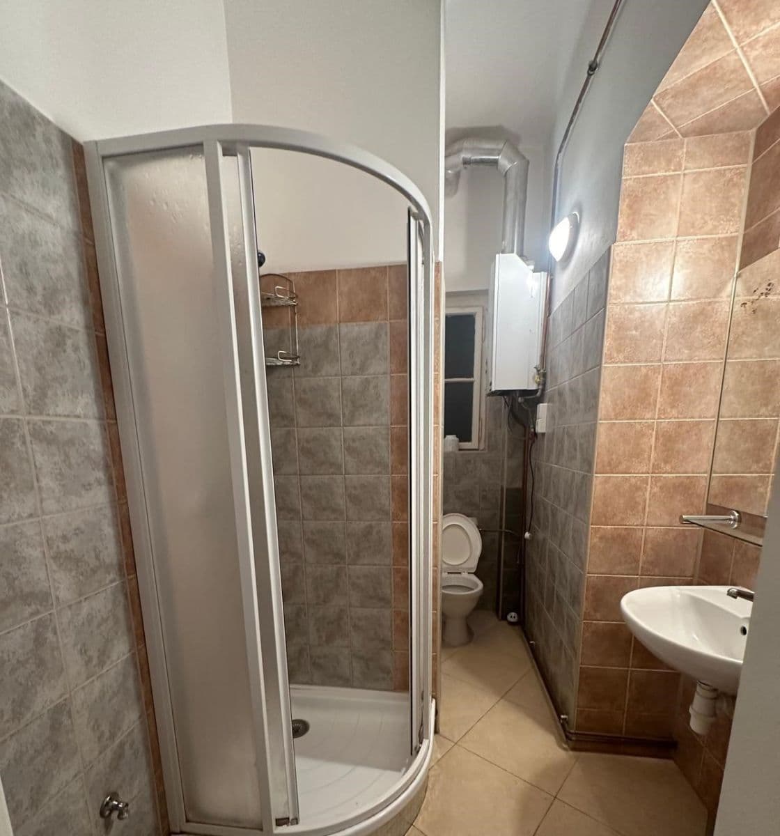 Prenájom bytu 1-izbový 40 m², Hartigova, Praha, Praha Prenájom bytu 1-izbový 40 m², Hartigova, Praha, Praha