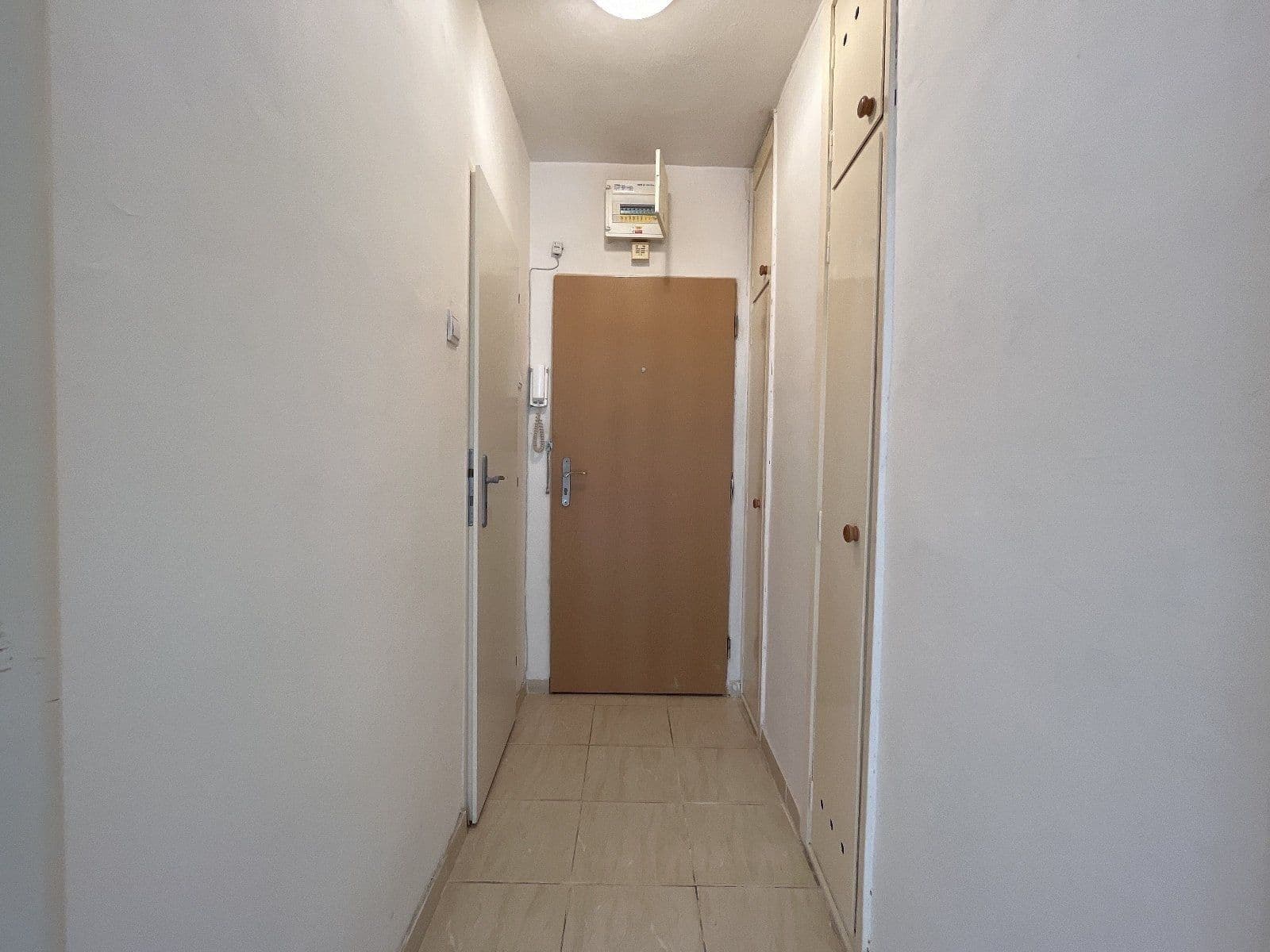 Prenájom bytu 1-izbový 28 m², Okružní, Český Těšín, Moravskoslezský kraj Prenájom bytu 1-izbový 28 m², Okružní, Český Těšín, Moravskoslezský kraj