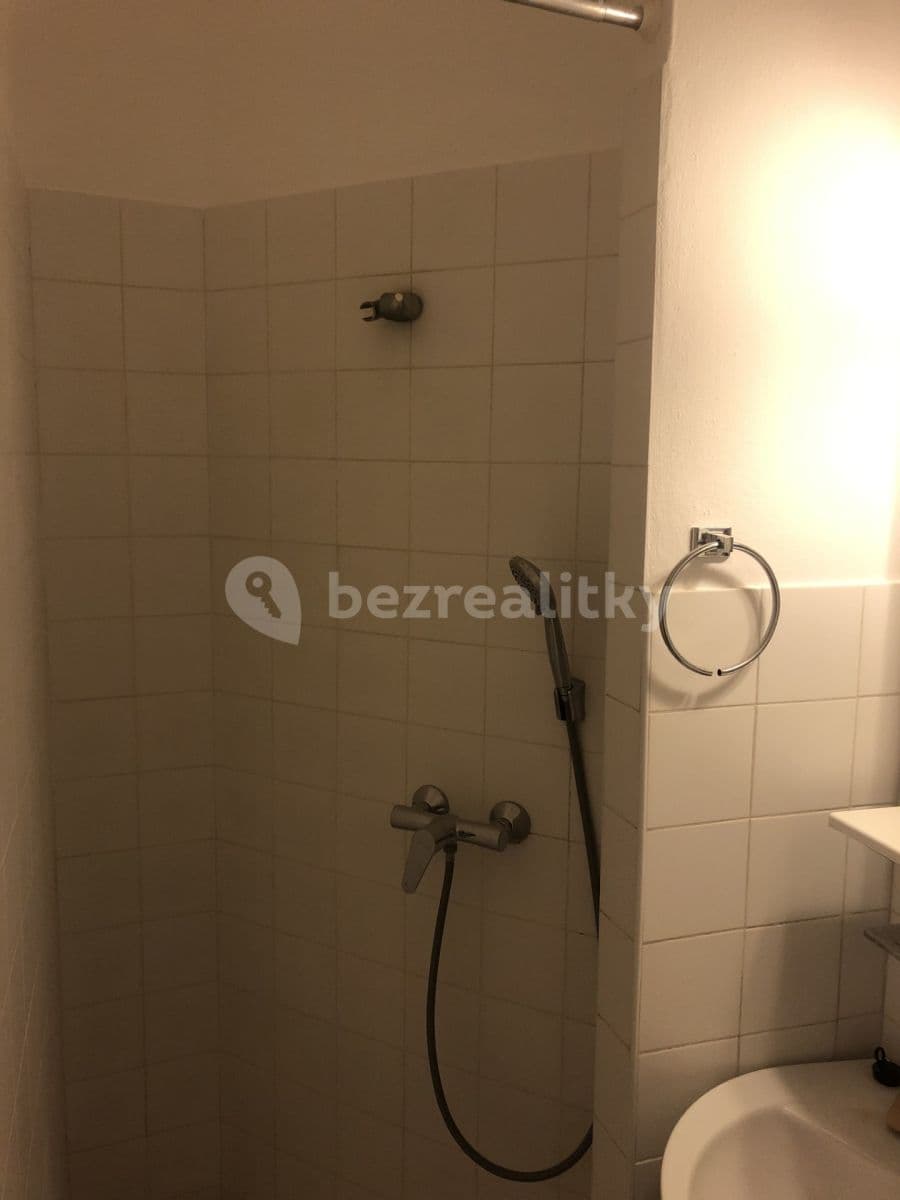 Prenájom bytu 2-izbový 38 m², Žitomírská, Praha, Praha Prenájom bytu 2-izbový 38 m², Žitomírská, Praha, Praha