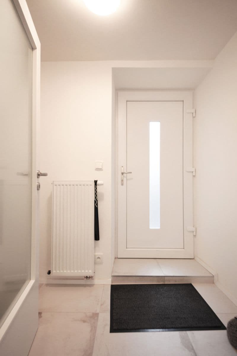 Prenájom bytu 82 m², Kosatcová, Praha, Praha Prenájom bytu 82 m², Kosatcová, Praha, Praha