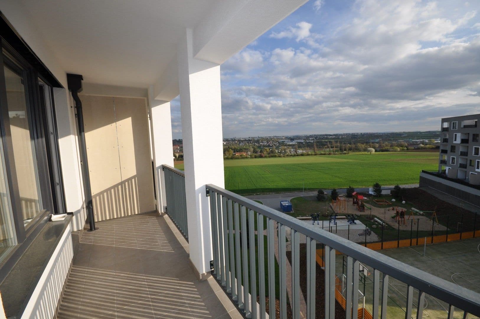 Prenájom bytu 2-izbový 62 m², Kardausova, Praha, Praha Prenájom bytu 2-izbový 62 m², Kardausova, Praha, Praha