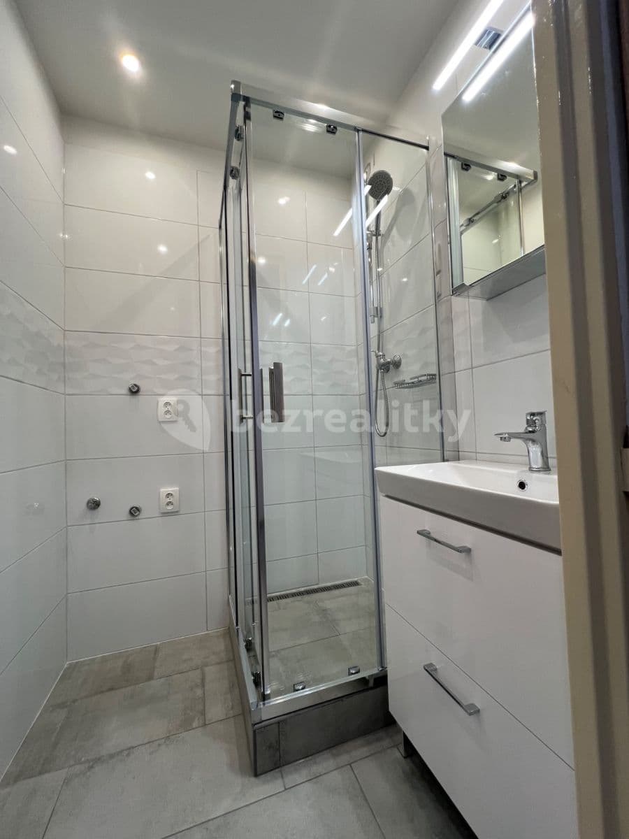 Prenájom bytu 2-izbový 49 m², Struhlovsko, Hranice, Olomoucký kraj Prenájom bytu 2-izbový 49 m², Struhlovsko, Hranice, Olomoucký kraj