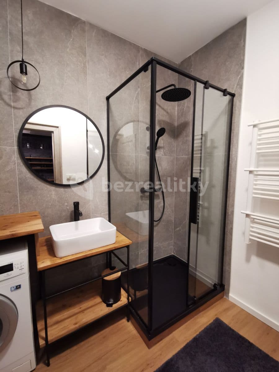 Prenájom bytu 3-izbový 73 m², Husova, Čáslav, Středočeský kraj Prenájom bytu 3-izbový 73 m², Husova, Čáslav, Středočeský kraj