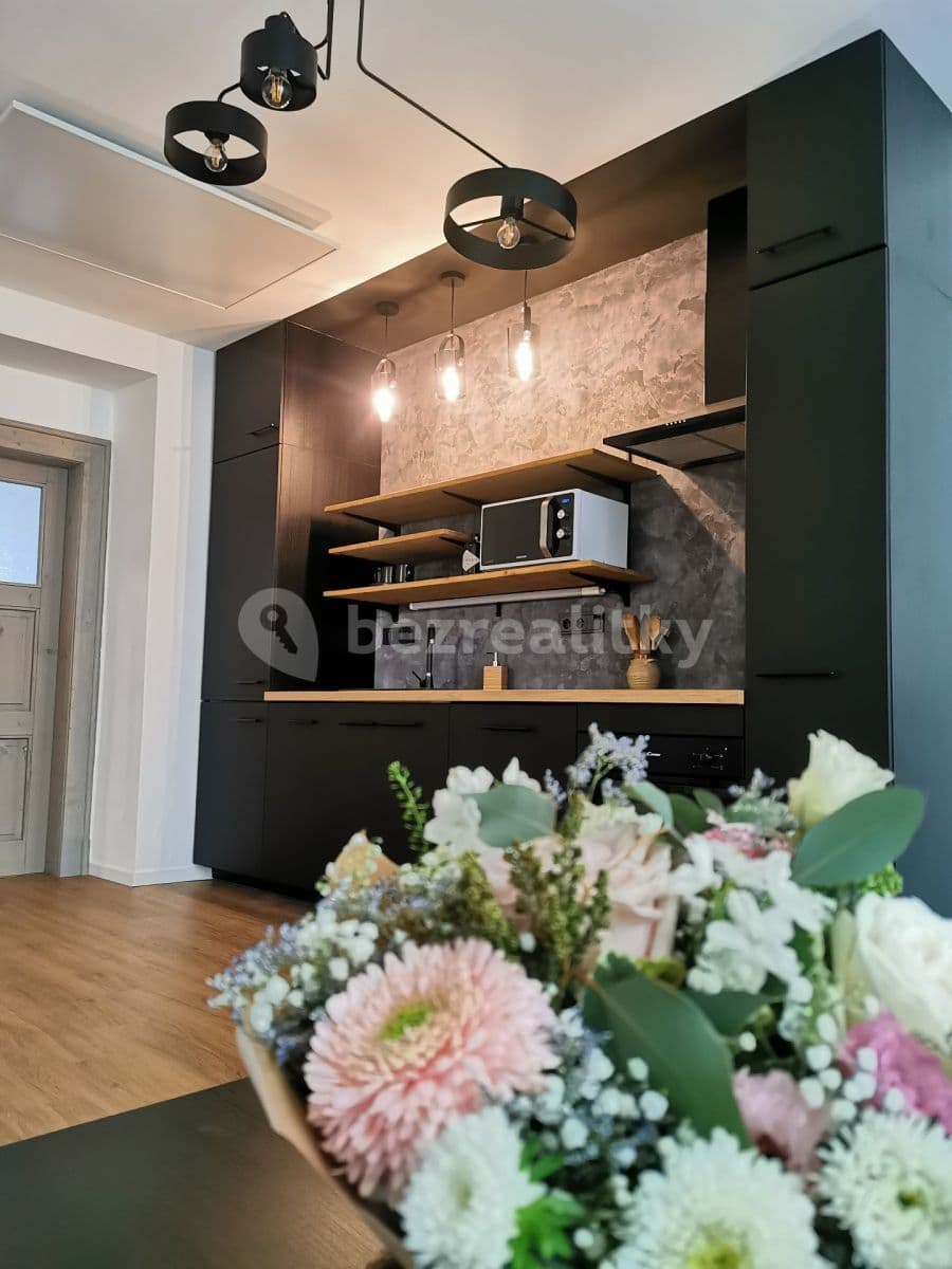 Prenájom bytu 3-izbový 73 m², Husova, Čáslav, Středočeský kraj Prenájom bytu 3-izbový 73 m², Husova, Čáslav, Středočeský kraj