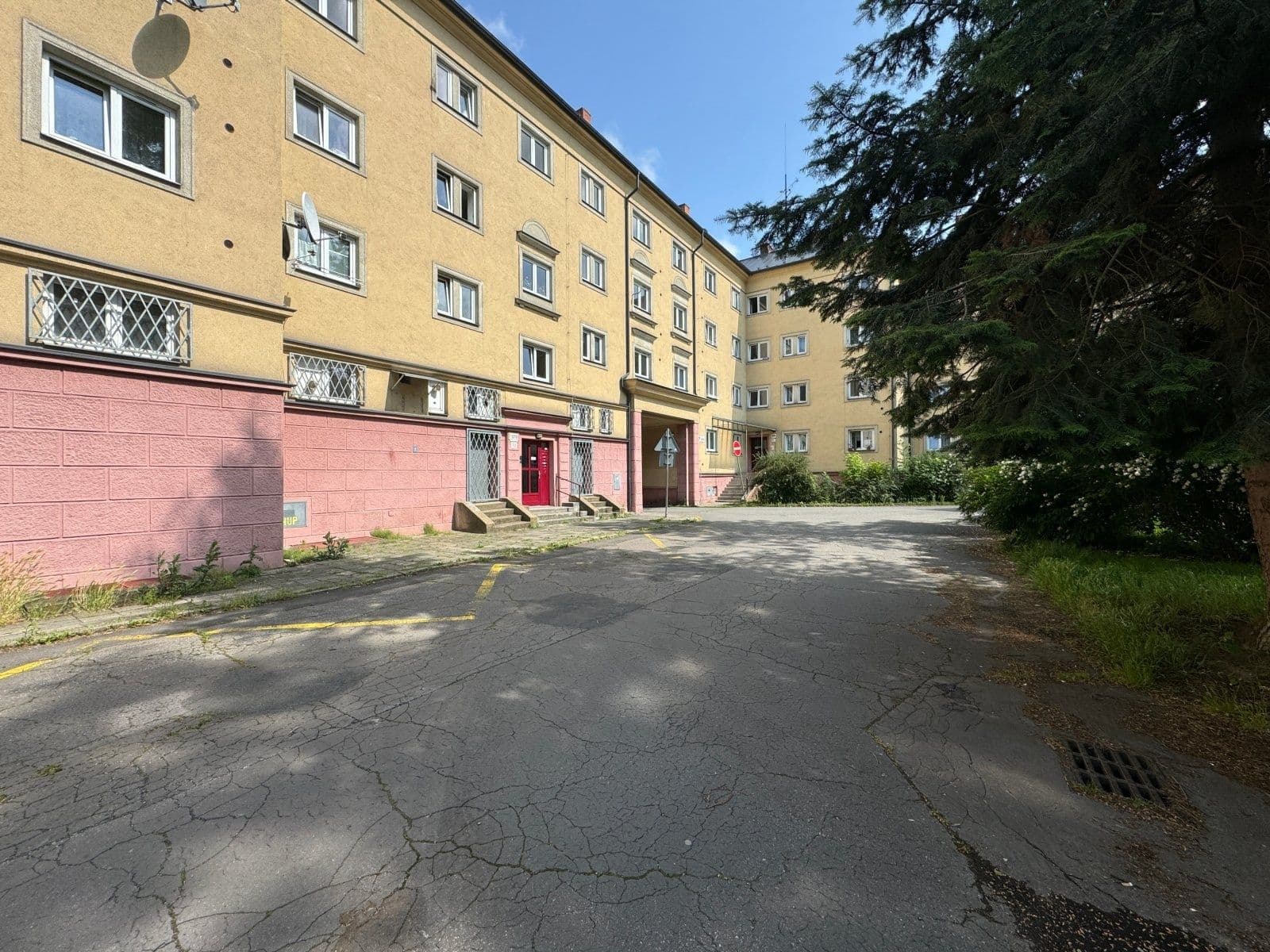 Prenájom bytu 2-izbový 55 m², tř. Osvobození, Karviná, Moravskoslezský kraj Prenájom bytu 2-izbový 55 m², tř. Osvobození, Karviná, Moravskoslezský kraj