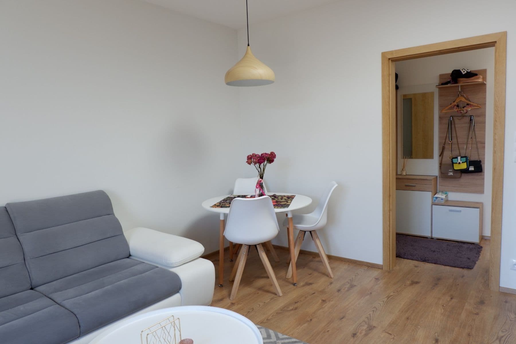 Prenájom bytu 3-izbový 78 m², Sudoměřská, Praha, Praha Prenájom bytu 3-izbový 78 m², Sudoměřská, Praha, Praha