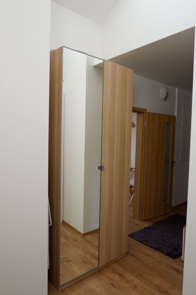 Prenájom bytu 3-izbový 78 m², Sudoměřská, Praha, Praha Prenájom bytu 3-izbový 78 m², Sudoměřská, Praha, Praha