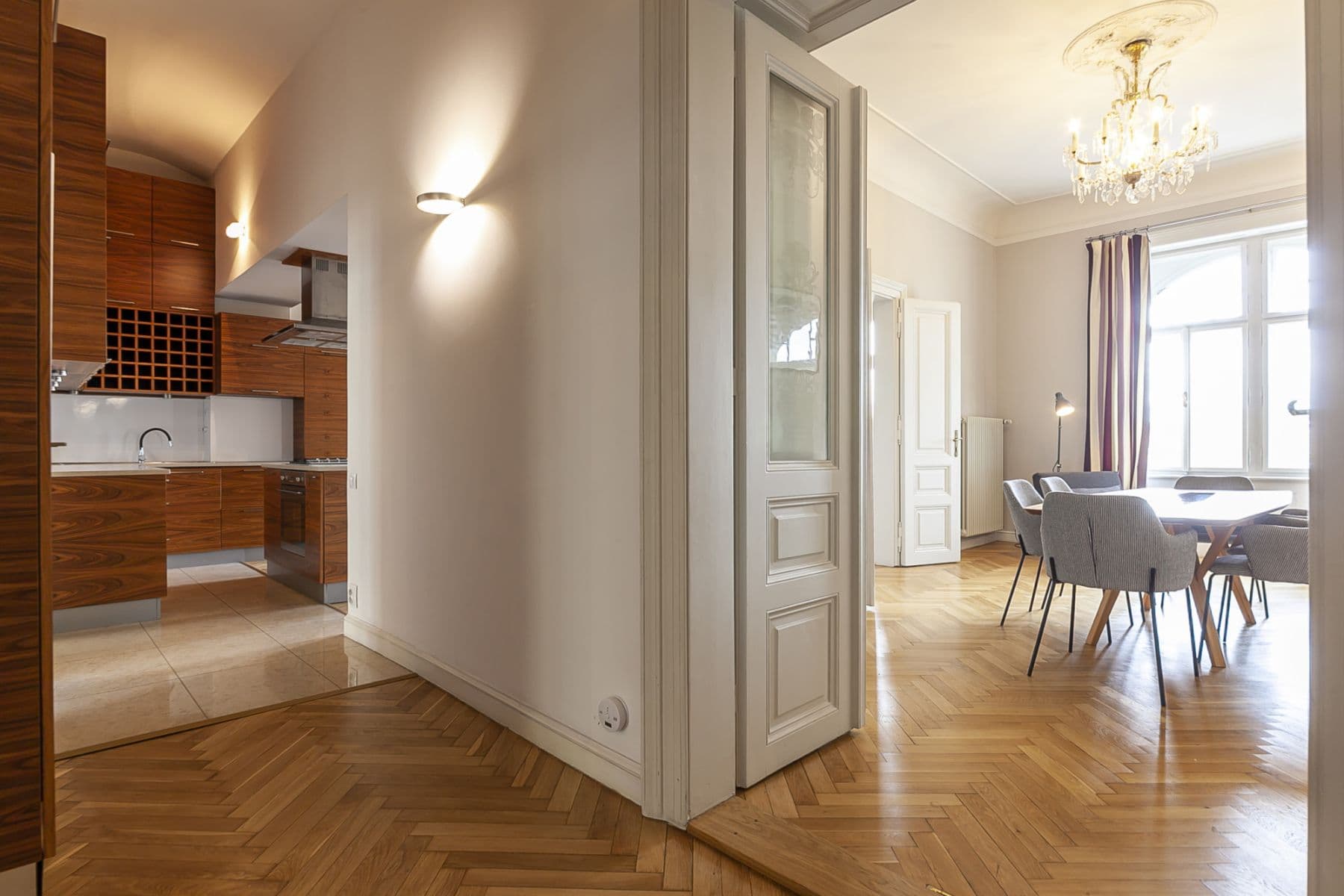 Prenájom bytu 105 m², Masarykovo nábřeží, Praha, Praha Prenájom bytu 105 m², Masarykovo nábřeží, Praha, Praha