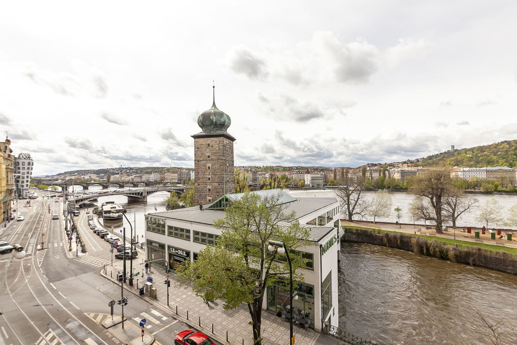 Prenájom bytu 105 m², Masarykovo nábřeží, Praha, Praha Prenájom bytu 105 m², Masarykovo nábřeží, Praha, Praha