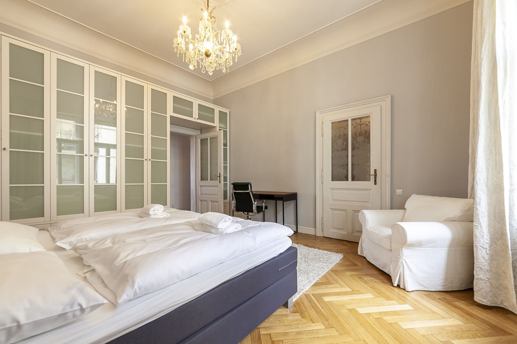 Prenájom bytu 105 m², Masarykovo nábřeží, Praha, Praha Prenájom bytu 105 m², Masarykovo nábřeží, Praha, Praha