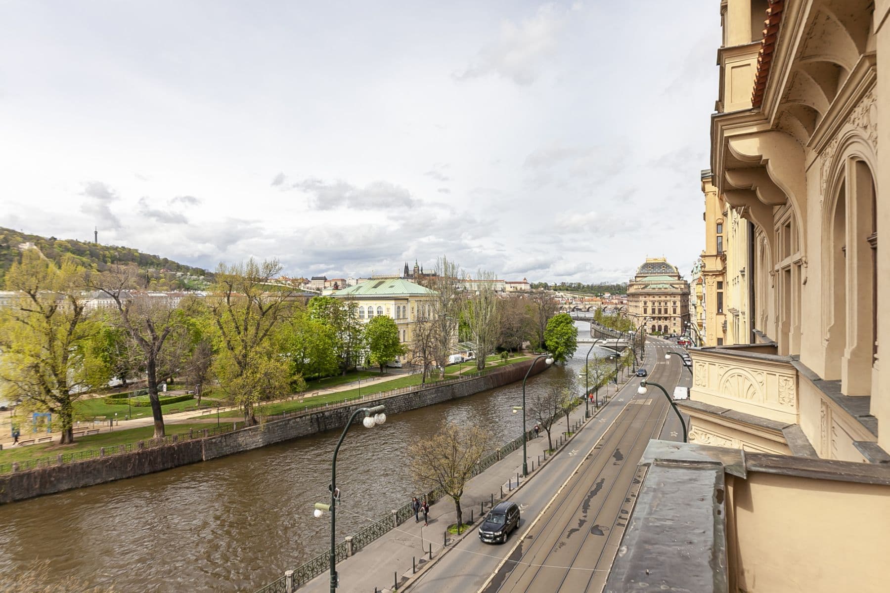 Prenájom bytu 105 m², Masarykovo nábřeží, Praha, Praha Prenájom bytu 105 m², Masarykovo nábřeží, Praha, Praha