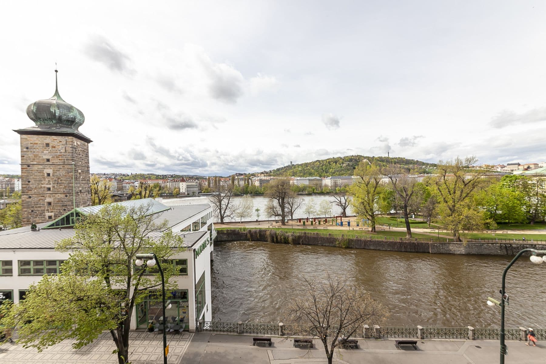 Prenájom bytu 105 m², Masarykovo nábřeží, Praha, Praha Prenájom bytu 105 m², Masarykovo nábřeží, Praha, Praha