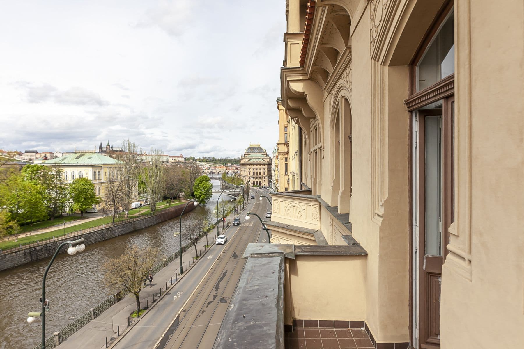 Prenájom bytu 105 m², Masarykovo nábřeží, Praha, Praha Prenájom bytu 105 m², Masarykovo nábřeží, Praha, Praha