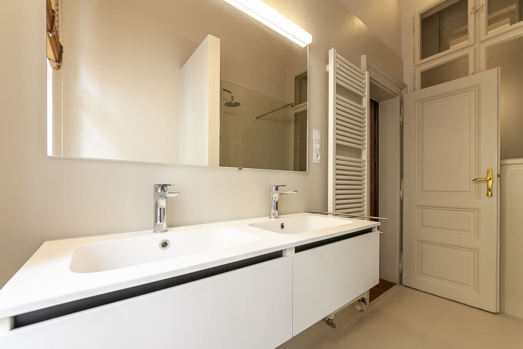 Prenájom bytu 105 m², Masarykovo nábřeží, Praha, Praha Prenájom bytu 105 m², Masarykovo nábřeží, Praha, Praha