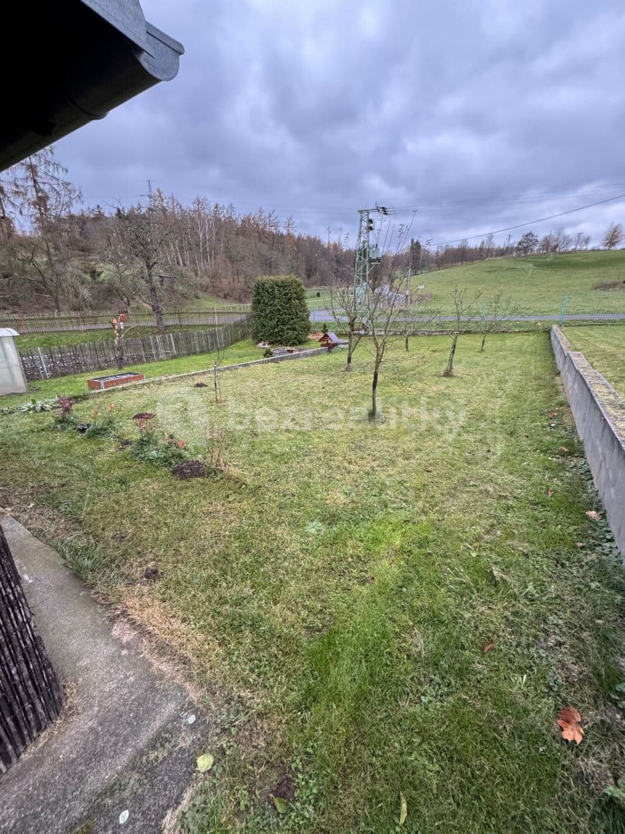 Prenájom bytu 3-izbový 100 m², Nová, Krušovice, Středočeský kraj Prenájom bytu 3-izbový 100 m², Nová, Krušovice, Středočeský kraj