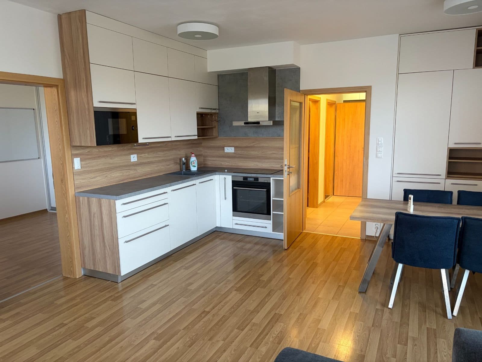 Prenájom bytu 3-izbový 65 m², Přírodní, Brno, Jihomoravský kraj Prenájom bytu 3-izbový 65 m², Přírodní, Brno, Jihomoravský kraj