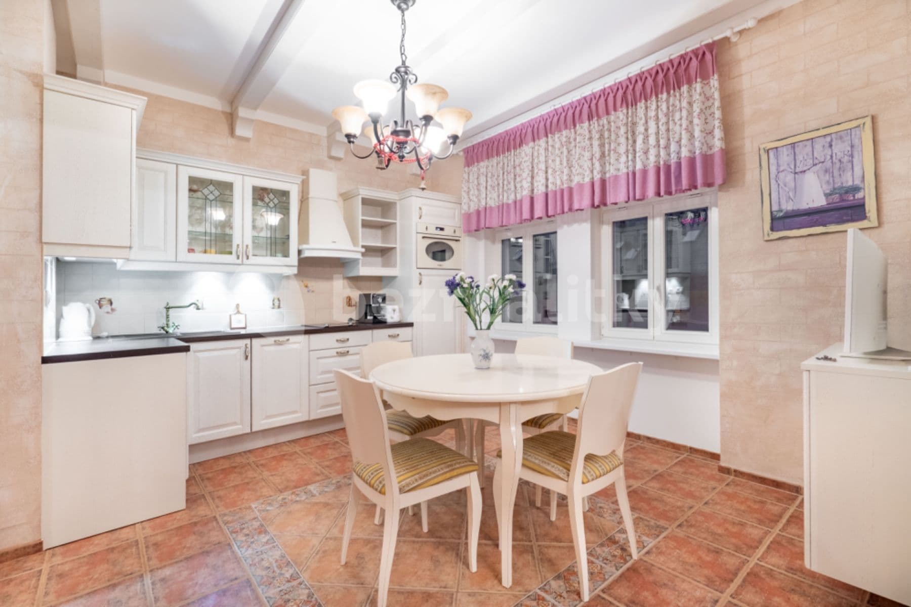 Prenájom bytu 2-izbový 68 m², Nebozízek, Karlovy Vary, Karlovarský kraj Prenájom bytu 2-izbový 68 m², Nebozízek, Karlovy Vary, Karlovarský kraj