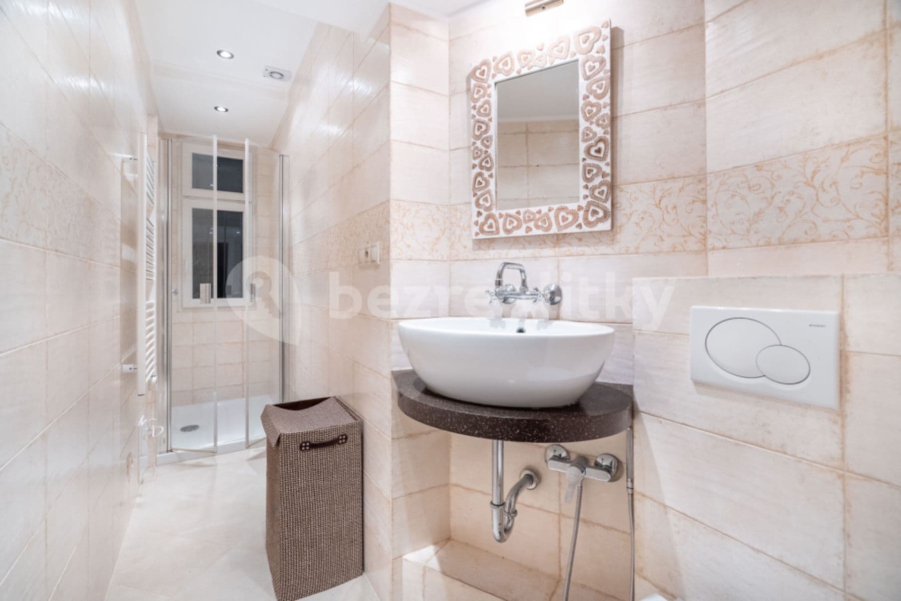 Prenájom bytu 2-izbový 68 m², Nebozízek, Karlovy Vary, Karlovarský kraj Prenájom bytu 2-izbový 68 m², Nebozízek, Karlovy Vary, Karlovarský kraj