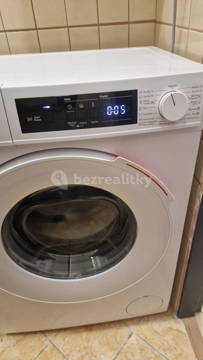 Prenájom bytu 1-izbový 27 m², Hlavatého, Praha, Praha Prenájom bytu 1-izbový 27 m², Hlavatého, Praha, Praha