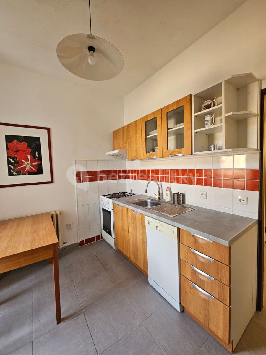 Prenájom bytu 2-izbový 75 m², Raisova, Karlovy Vary, Karlovarský kraj Prenájom bytu 2-izbový 75 m², Raisova, Karlovy Vary, Karlovarský kraj