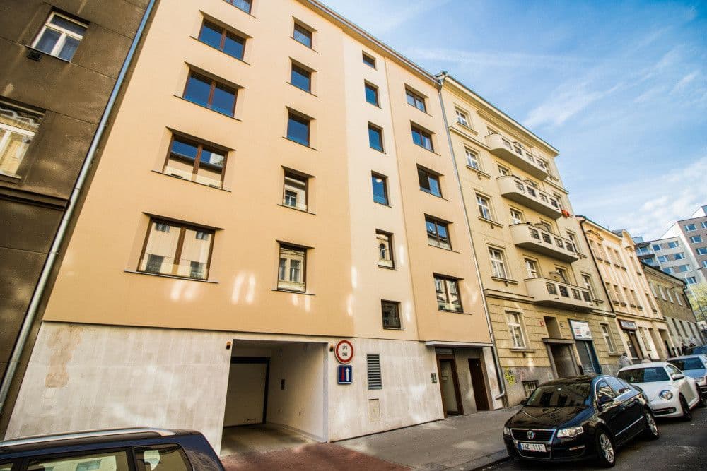 Prenájom bytu 35 m², Mojmírova, Praha, Praha Prenájom bytu 35 m², Mojmírova, Praha, Praha