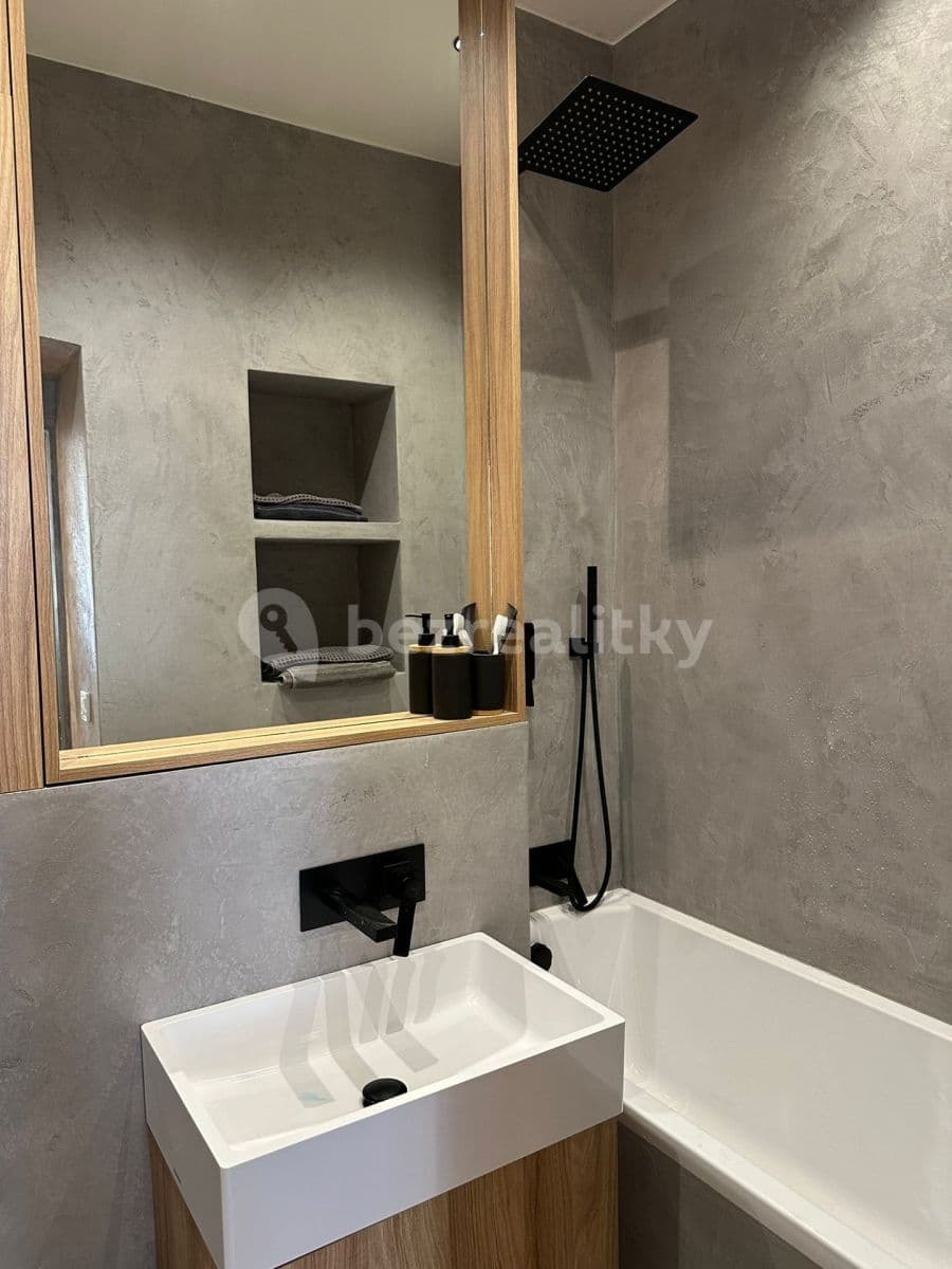 Prenájom bytu 2-izbový 66 m², Veletržní, Praha, Praha Prenájom bytu 2-izbový 66 m², Veletržní, Praha, Praha