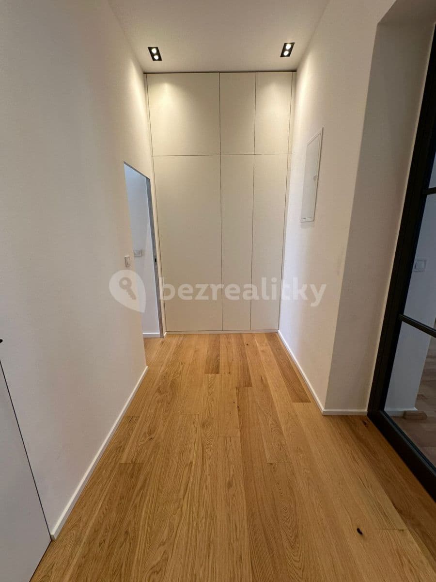 Prenájom bytu 2-izbový 66 m², Veletržní, Praha, Praha Prenájom bytu 2-izbový 66 m², Veletržní, Praha, Praha