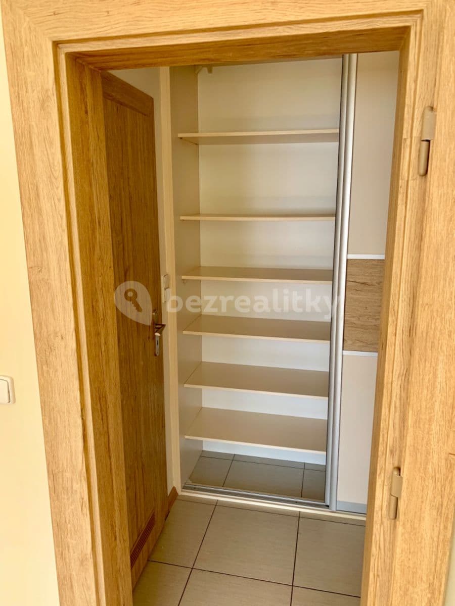 Prenájom bytu 3-izbový 106 m², Zelená, Praha, Praha Prenájom bytu 3-izbový 106 m², Zelená, Praha, Praha