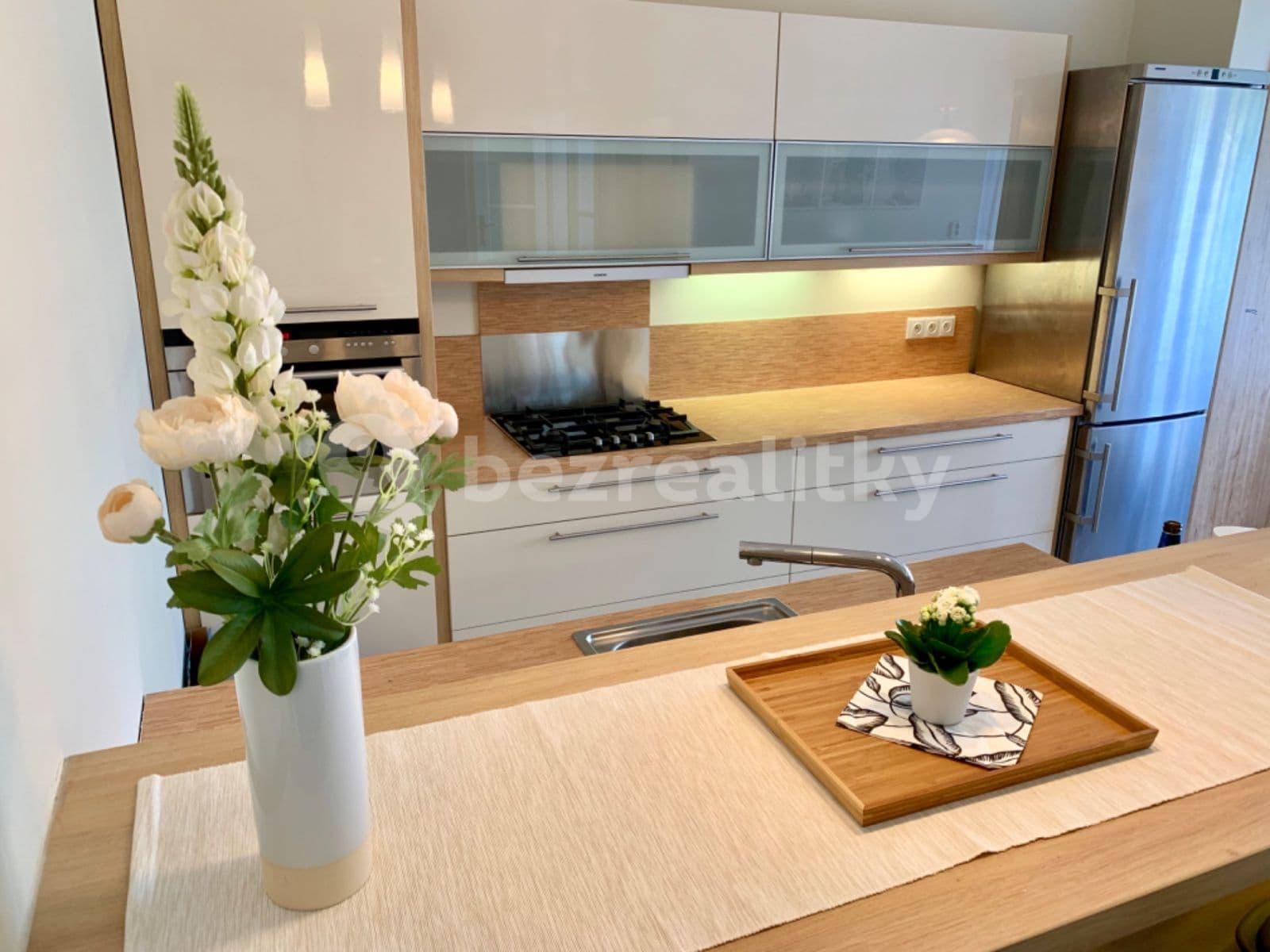 Prenájom bytu 3-izbový 106 m², Zelená, Praha, Praha Prenájom bytu 3-izbový 106 m², Zelená, Praha, Praha