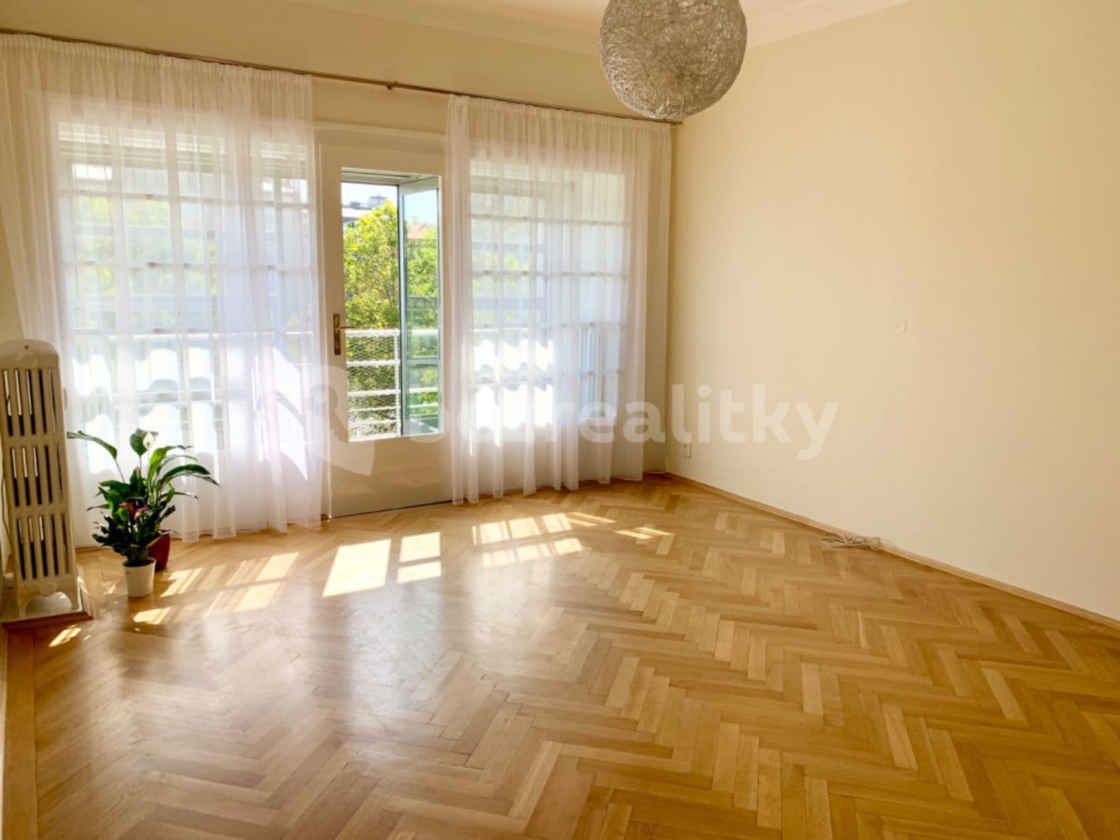 Prenájom bytu 3-izbový 106 m², Zelená, Praha, Praha Prenájom bytu 3-izbový 106 m², Zelená, Praha, Praha
