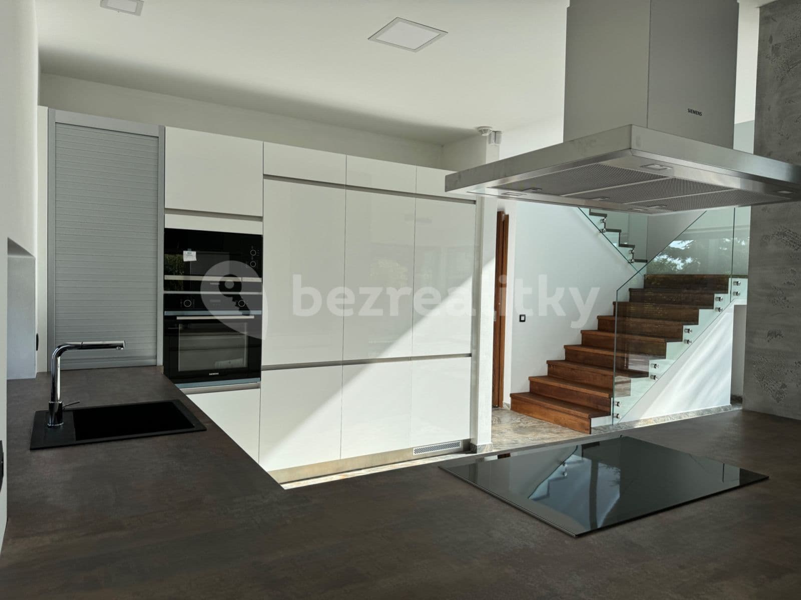 Prenájom domu 205 m², pozemek 485 m², Národních hrdinů, Pardubice, Pardubický kraj Prenájom domu 205 m², pozemek 485 m², Národních hrdinů, Pardubice, Pardubický kraj